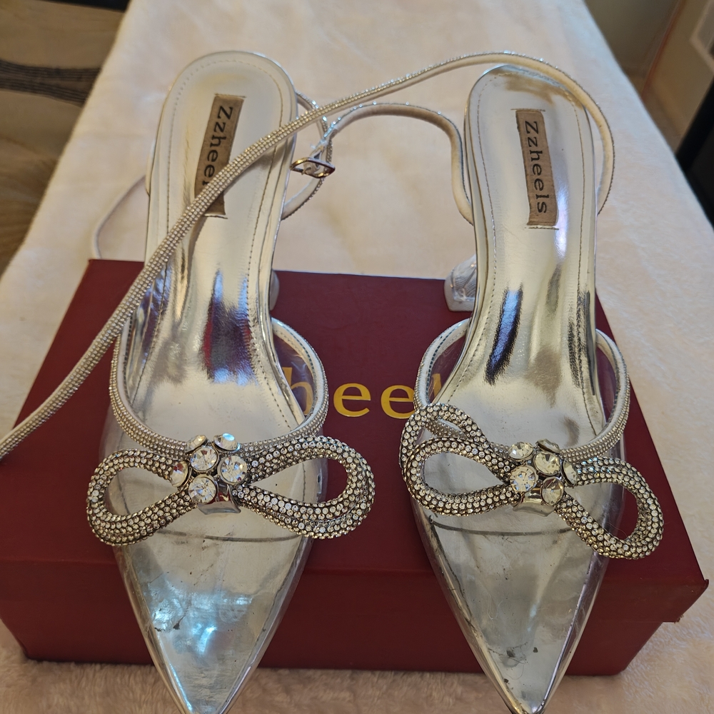 Silver Women's Shoes with Rhinestone Bow